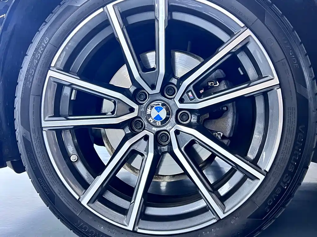 BMW 3 Series 3 2023 325Li M Sport