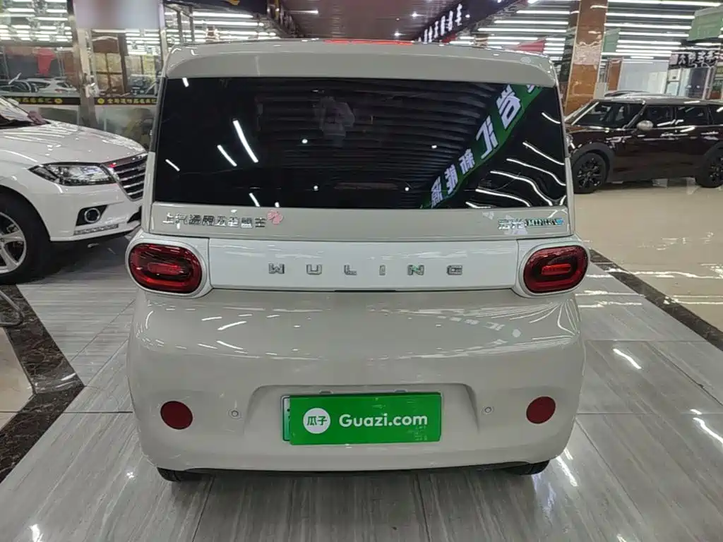 Wuling MINIEV — миниатюра 6