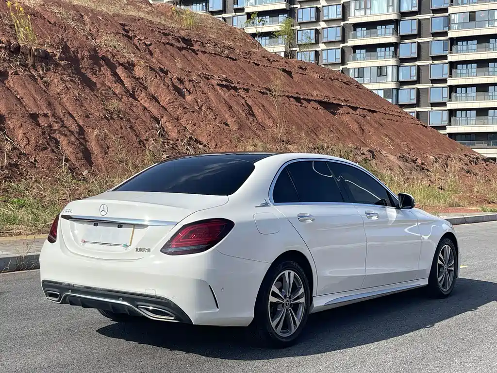 Mercedes-Benz C-Class — миниатюра 9