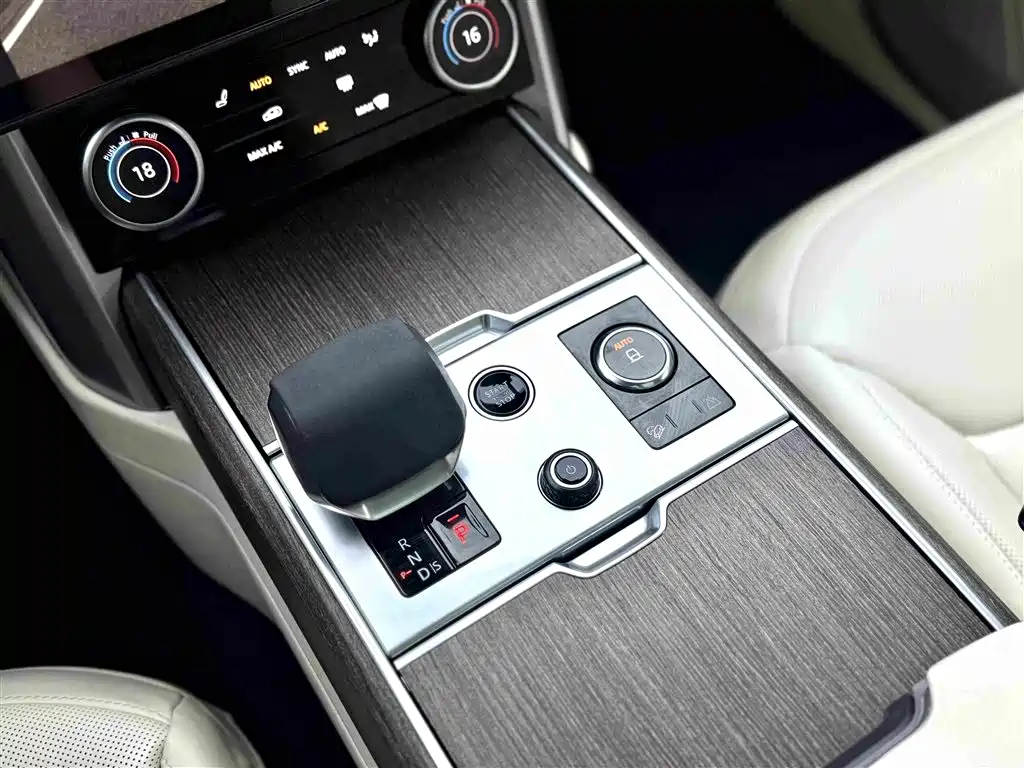 Land Rover Range Rover — миниатюра 12