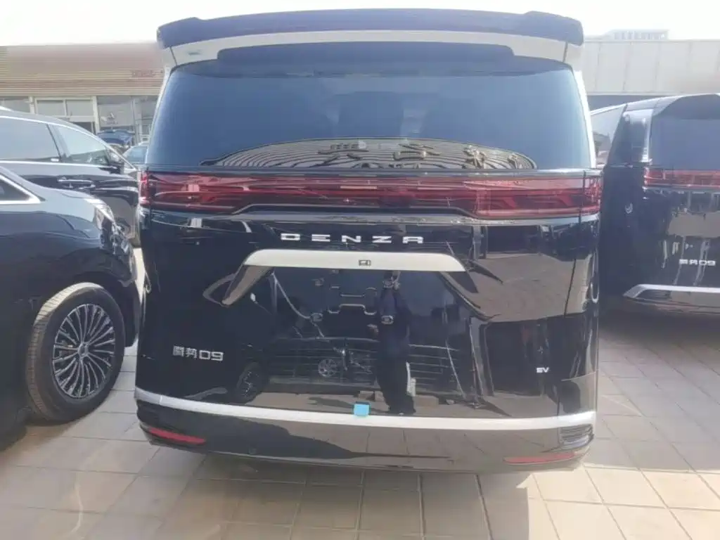 Denza D9 2024 EV 620 Premium
