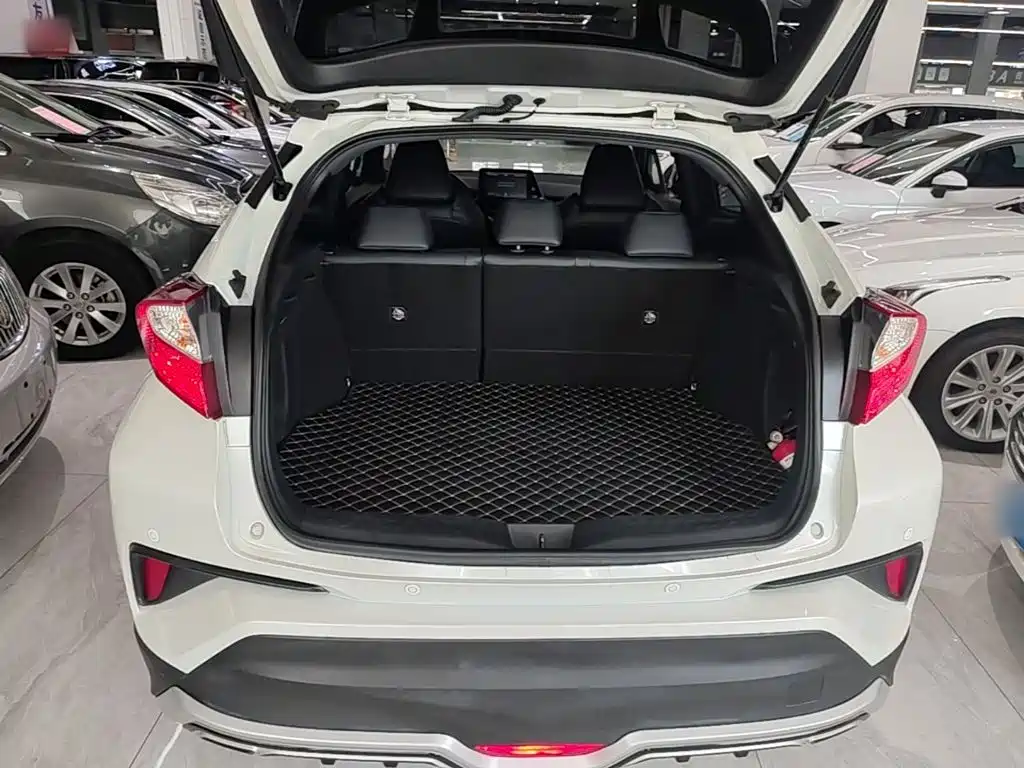 Toyota C-HR — миниатюра 19