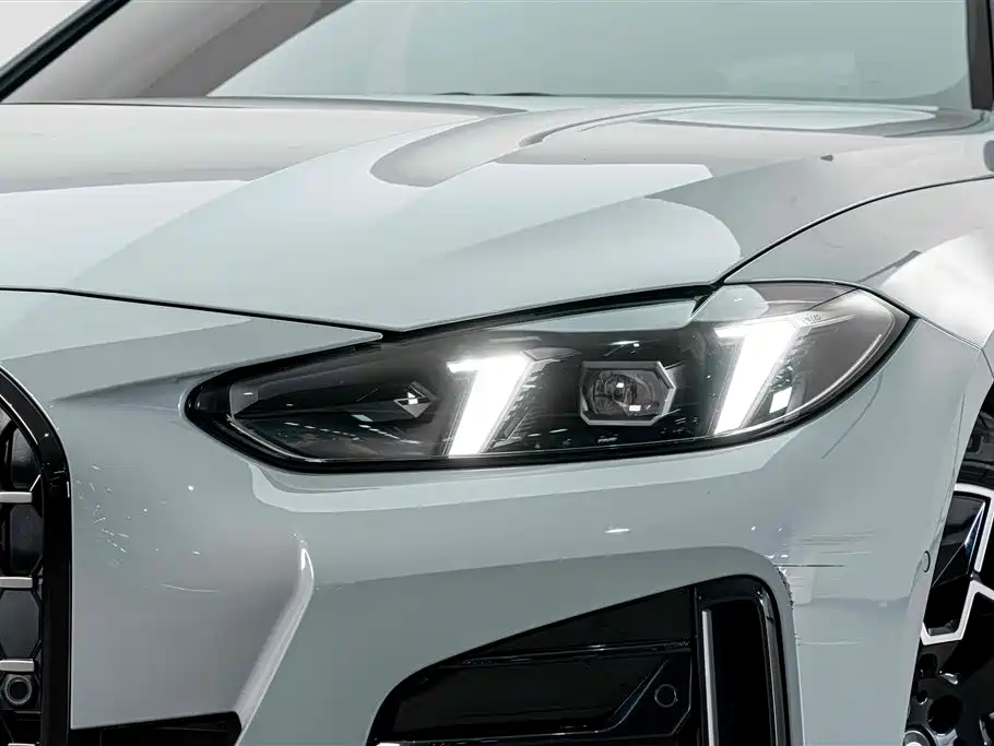 BMW 4 Series — миниатюра 4