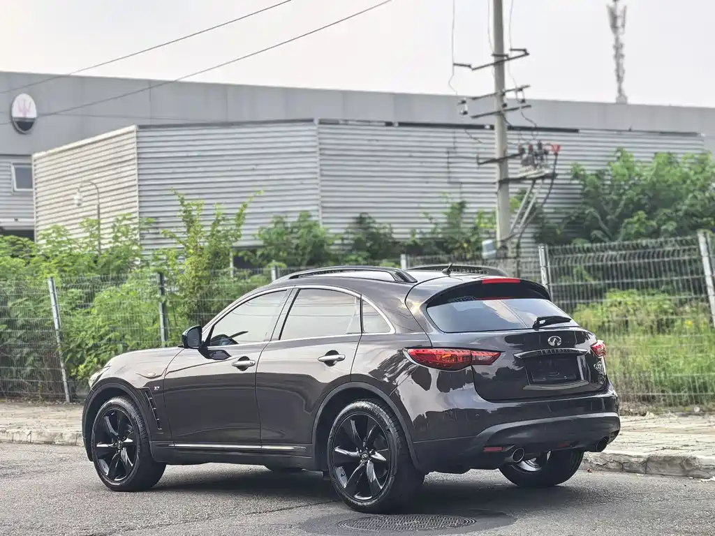 Infiniti QX70 2015 3.7L