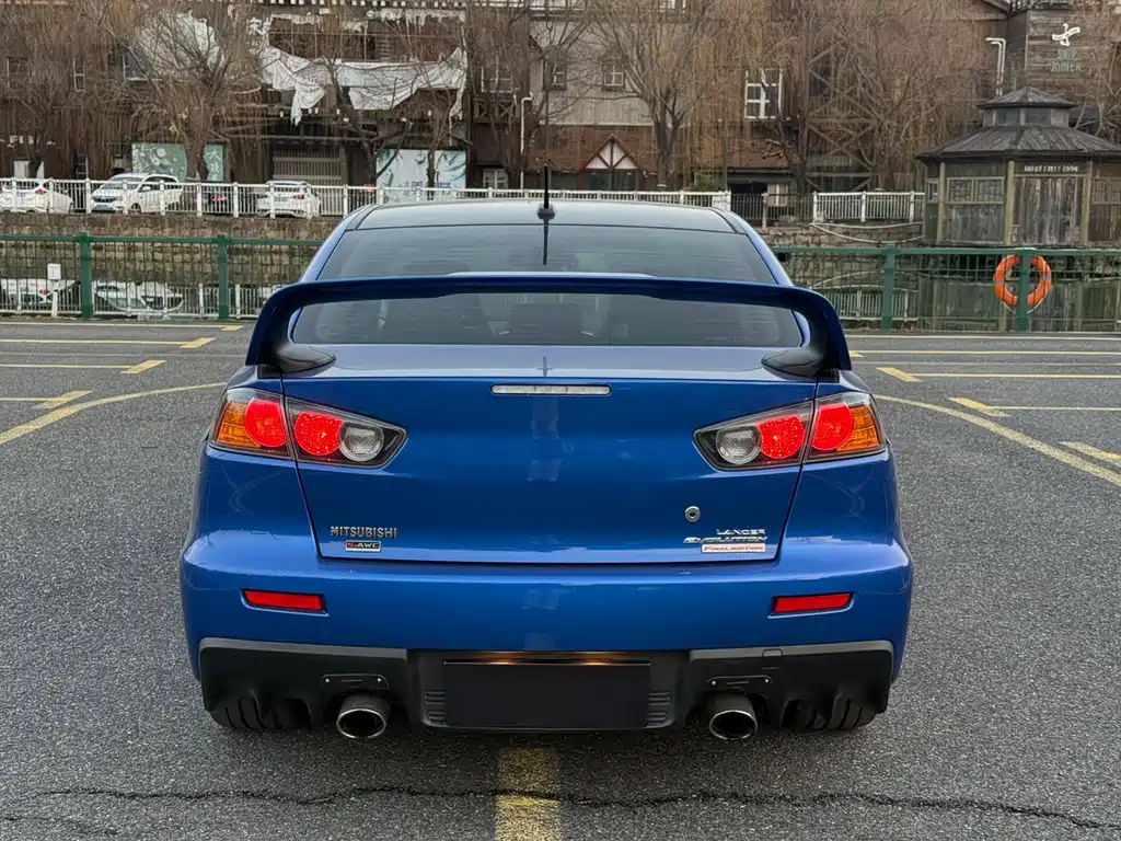 Mitsubishi Lancer 2015 2.0L