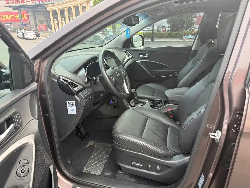 Hyundai Santa Fe (Import) — миниатюра 4