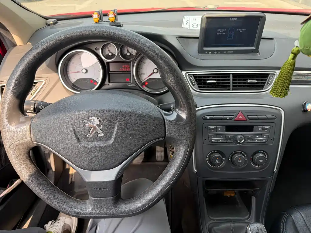 Peugeot 308 — миниатюра 8