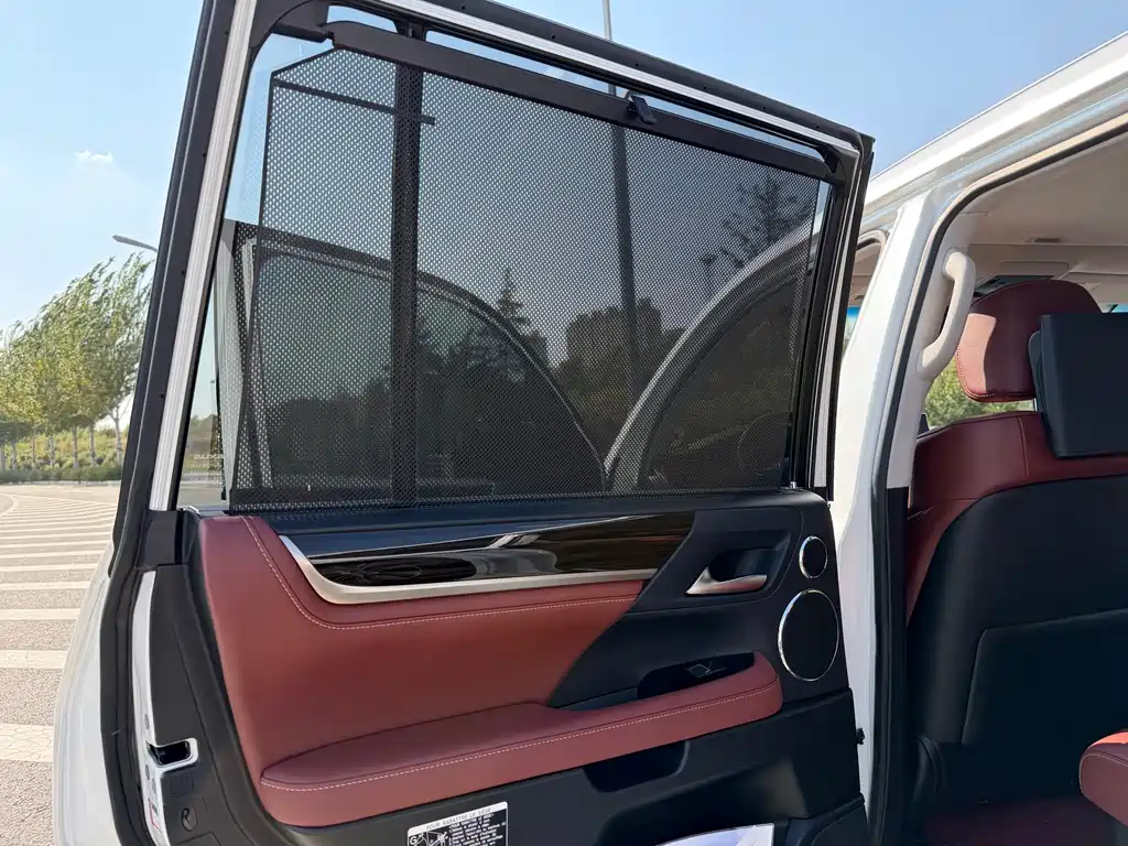 Lexus LX — миниатюра 15