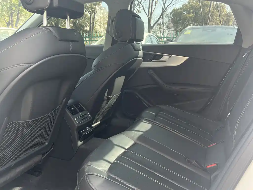 Audi A4L — миниатюра 6