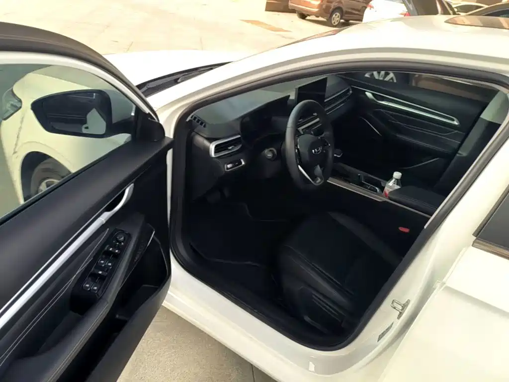 Geely Emgrand — миниатюра 16