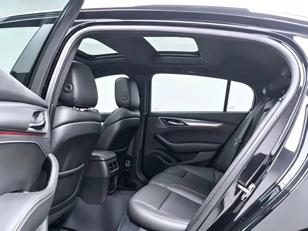 Cadillac CT5 — миниатюра 4