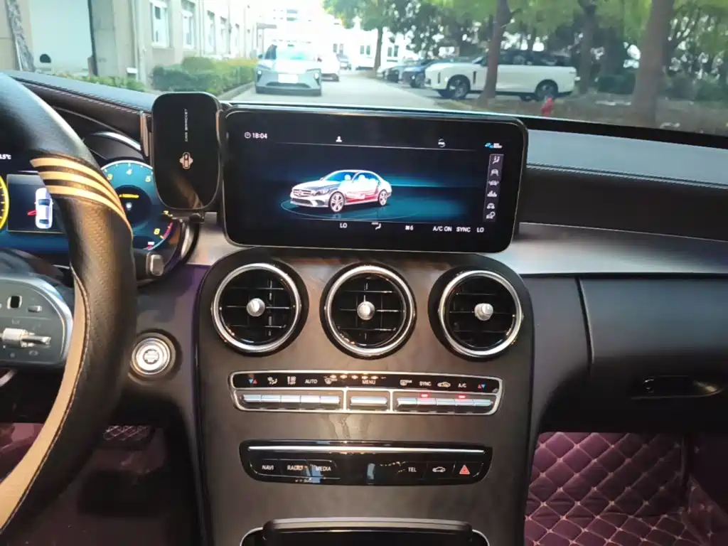 Mercedes-Benz C-Class — миниатюра 13