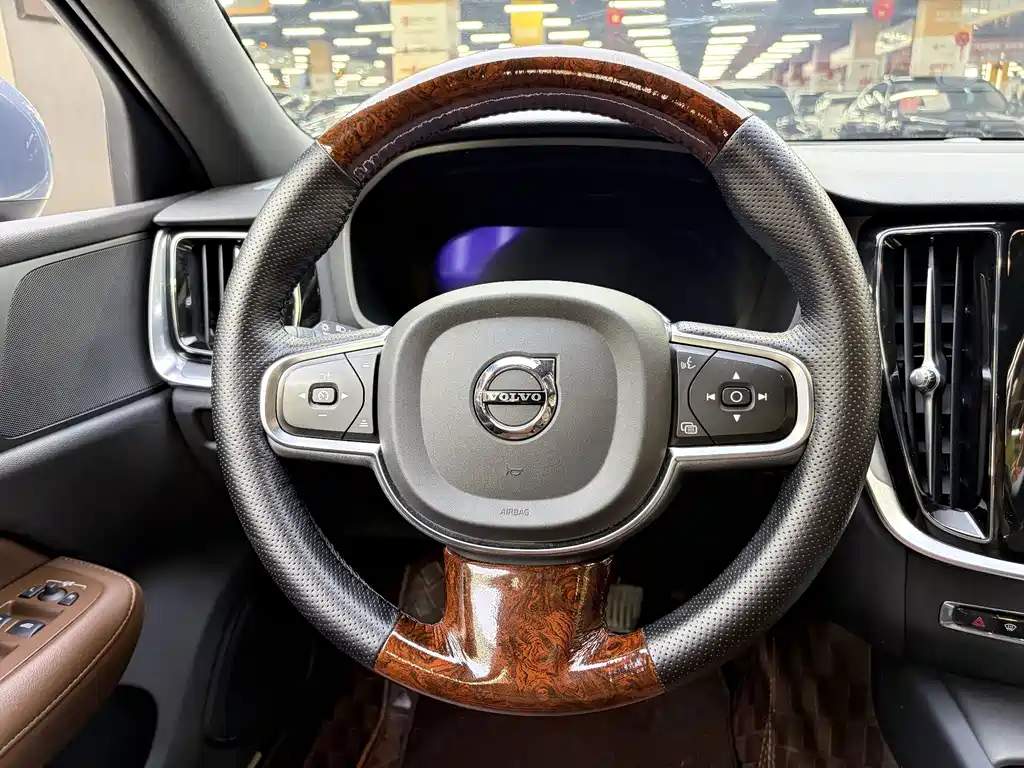 Volvo S60 — миниатюра 4