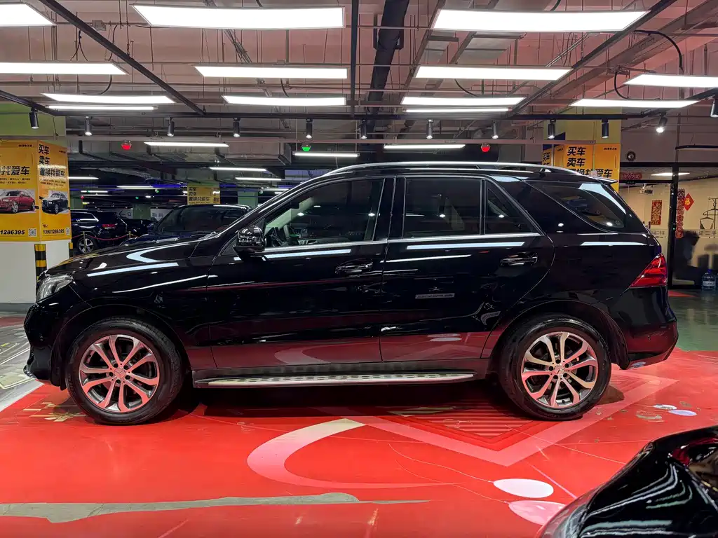 Mercedes-Benz GLE (Import) — миниатюра 6