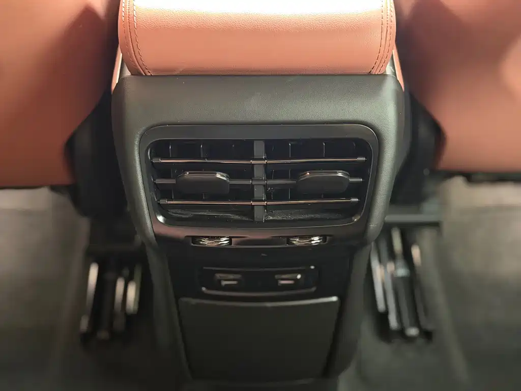 NIO EC6 — миниатюра 7