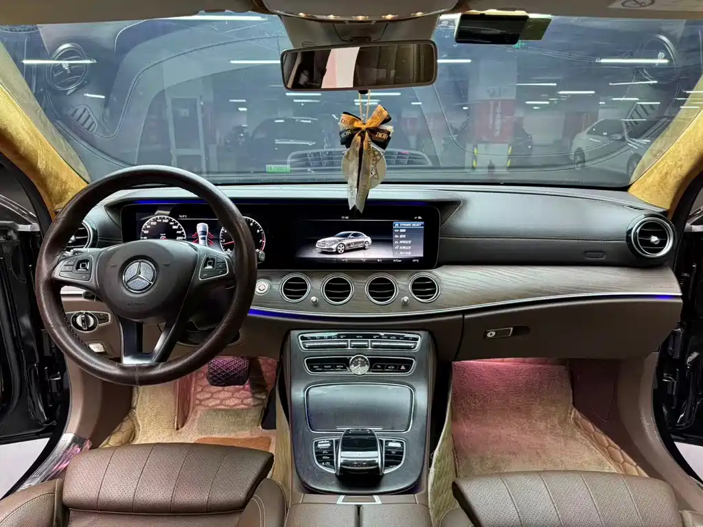 Mercedes-Benz E-Class — миниатюра 24