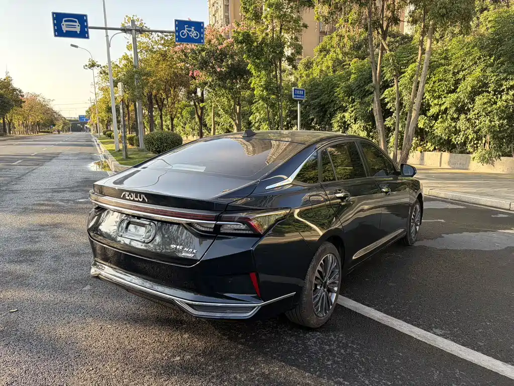 DONGFENG YI HYUN MAX