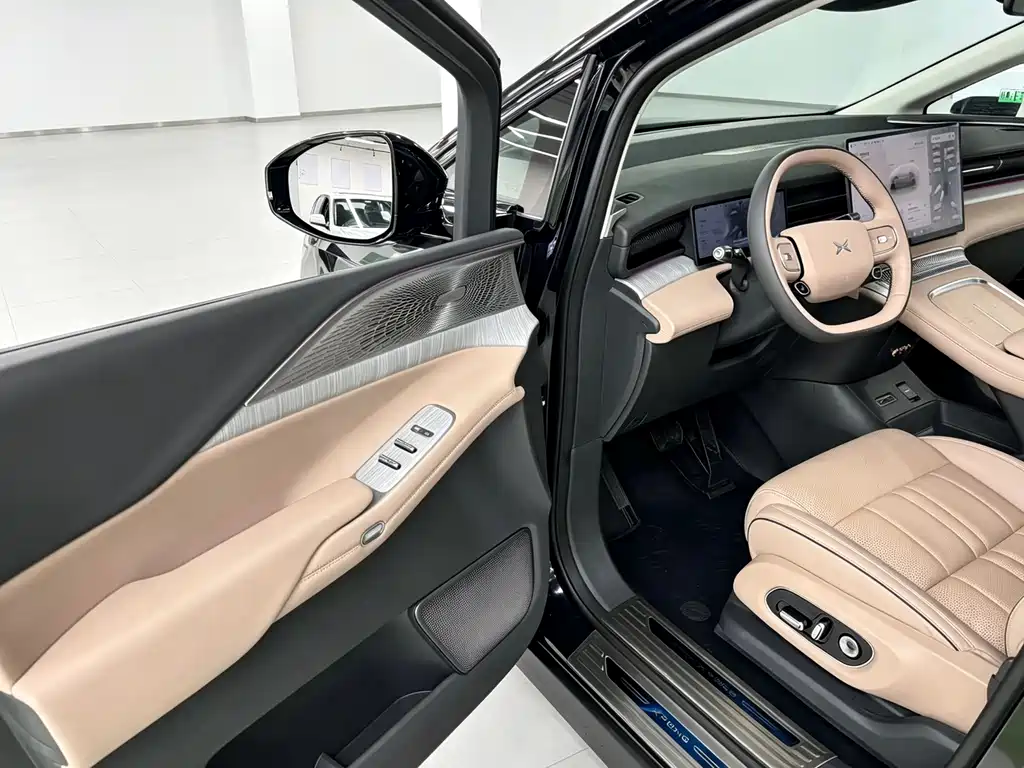 XPeng X9 — миниатюра 15