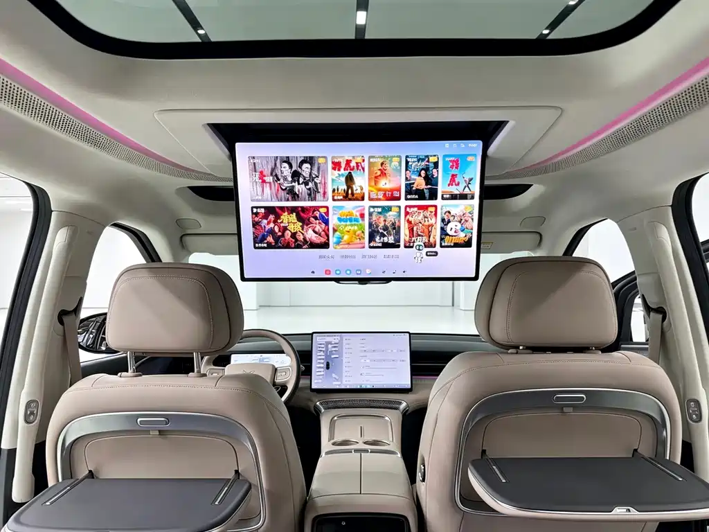 XPeng X9 — миниатюра 10