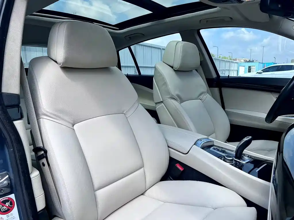 BMW 5 Series GT — миниатюра 17