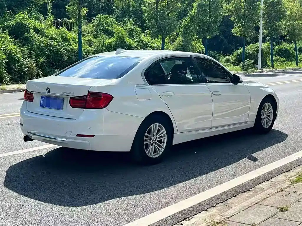 BMW 3 Series — миниатюра 11