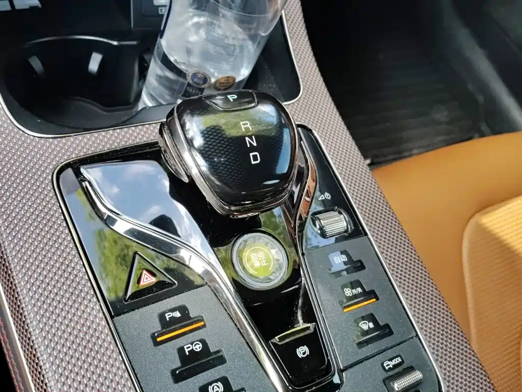 BYD Han — миниатюра 10