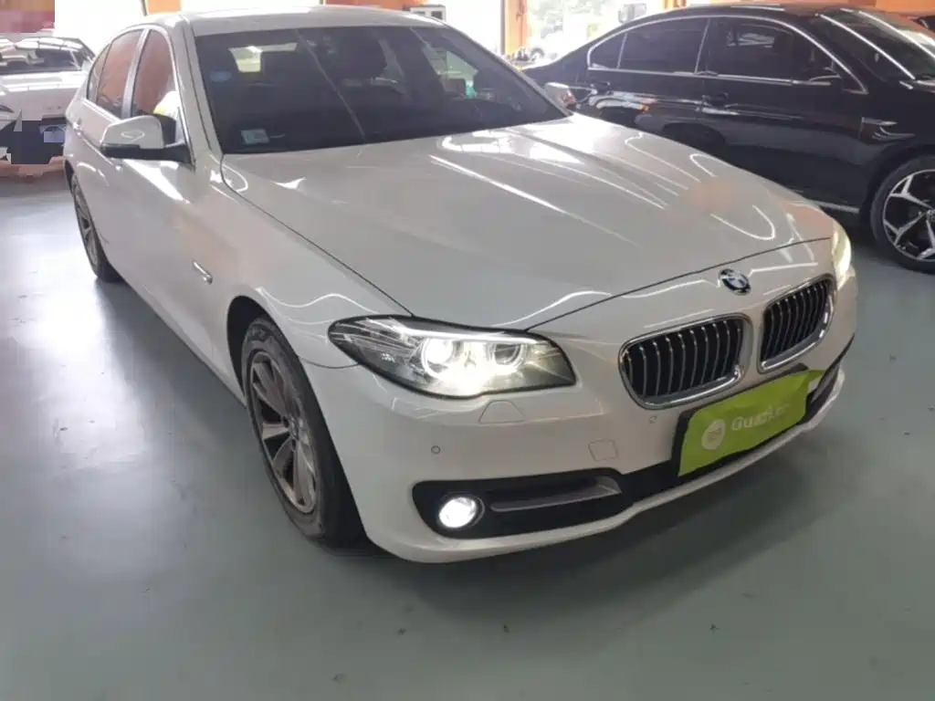 BMW 5 Series — миниатюра 4