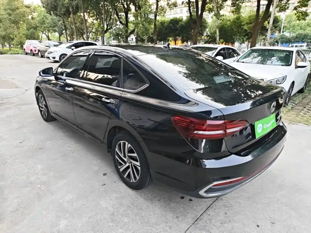 Volkswagen Lavida — миниатюра 5