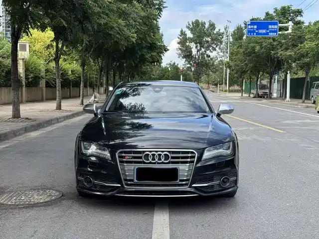 Audi S7