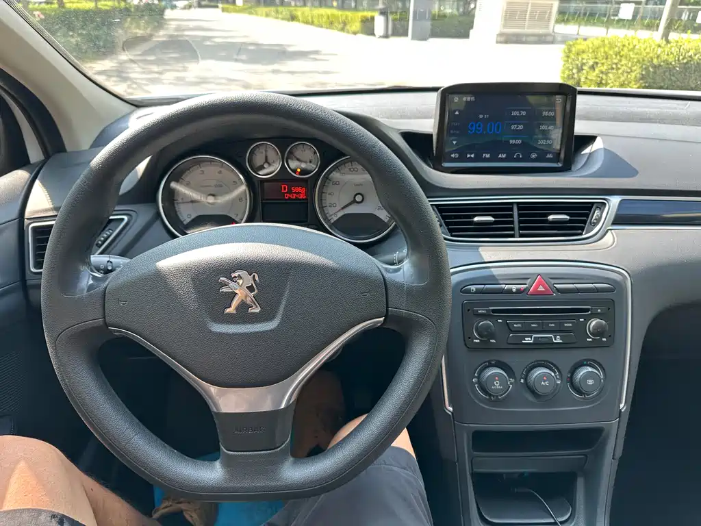 Peugeot 308 2014 1.6L AT