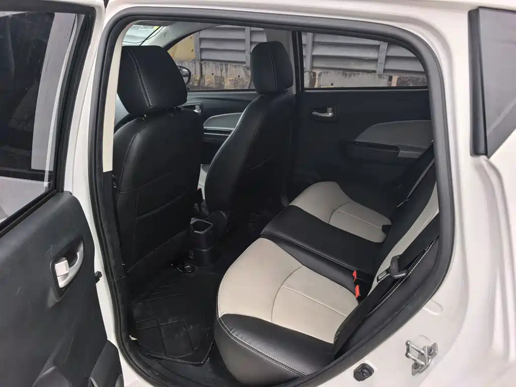 Changan Benben E-Star — миниатюра 9