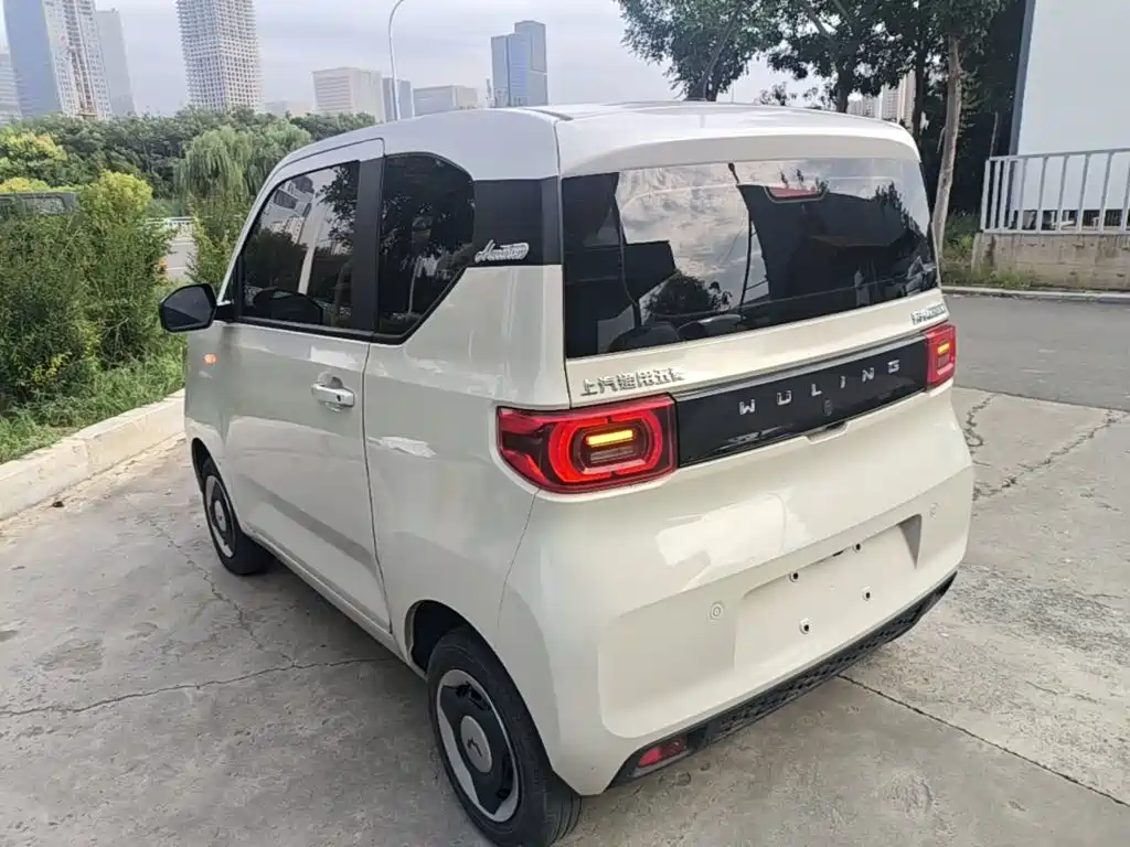 Wuling MINIEV — миниатюра 5
