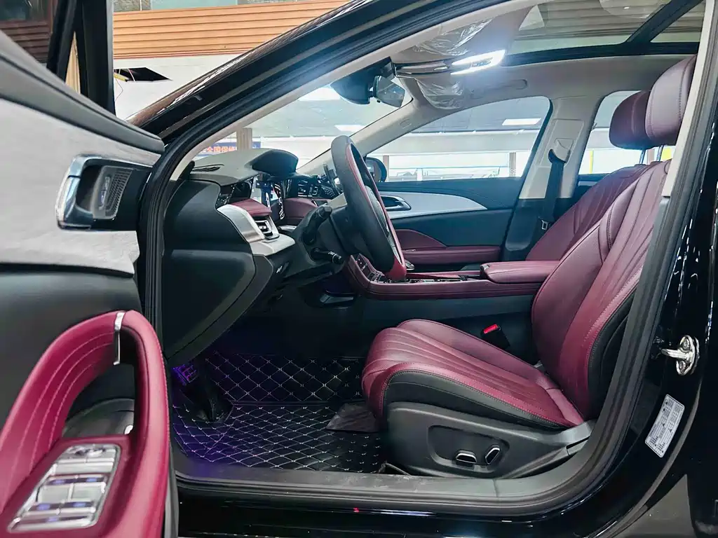 Hongqi Hongqi H5 — миниатюра 7