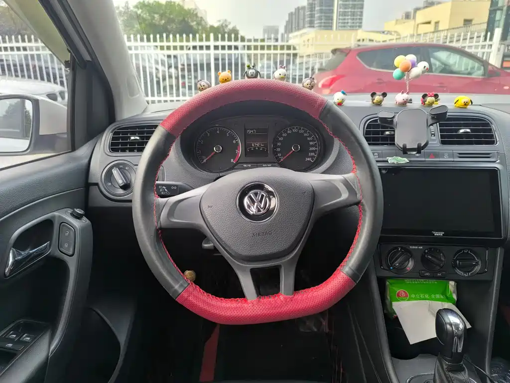 Volkswagen Polo — миниатюра 6