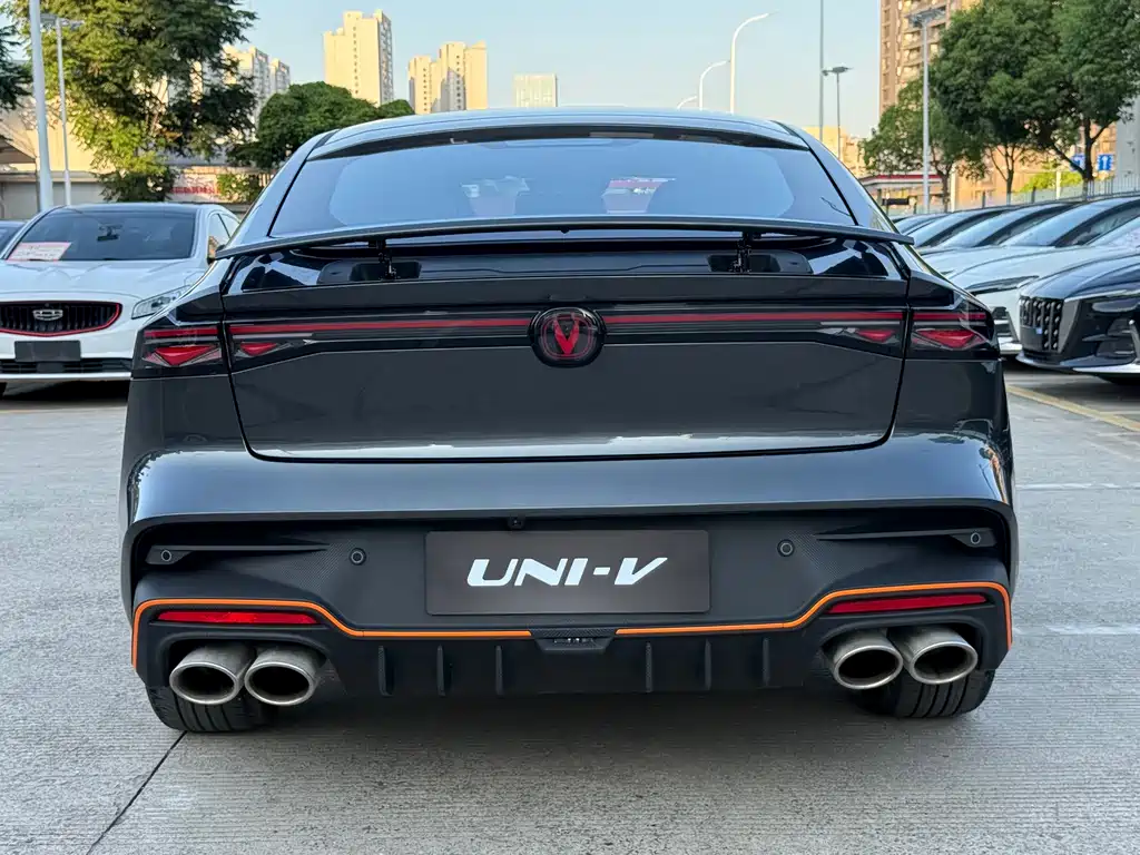 Changan UNI-V 2025 2.0T