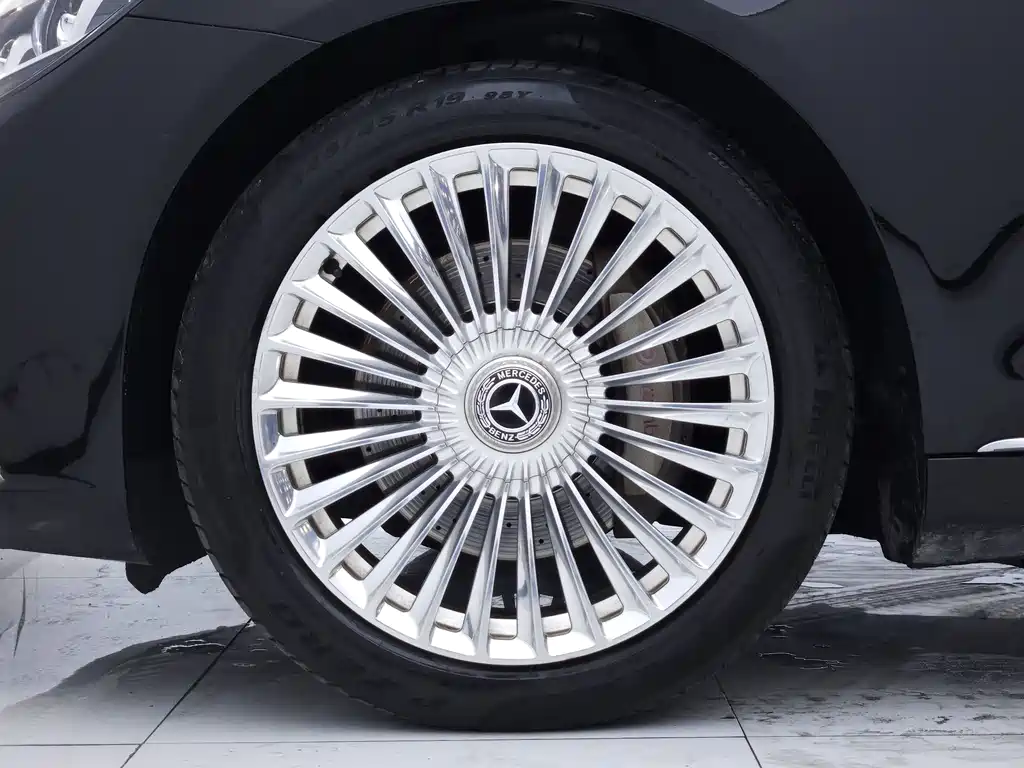 Mercedes-Benz S-Class — миниатюра 24
