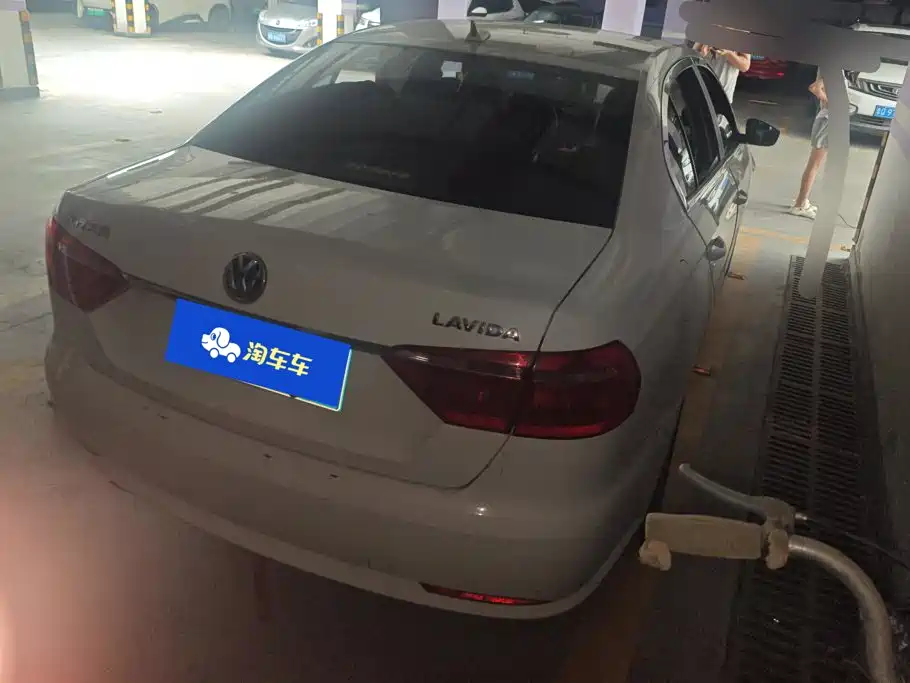 Volkswagen Lavida — миниатюра 3