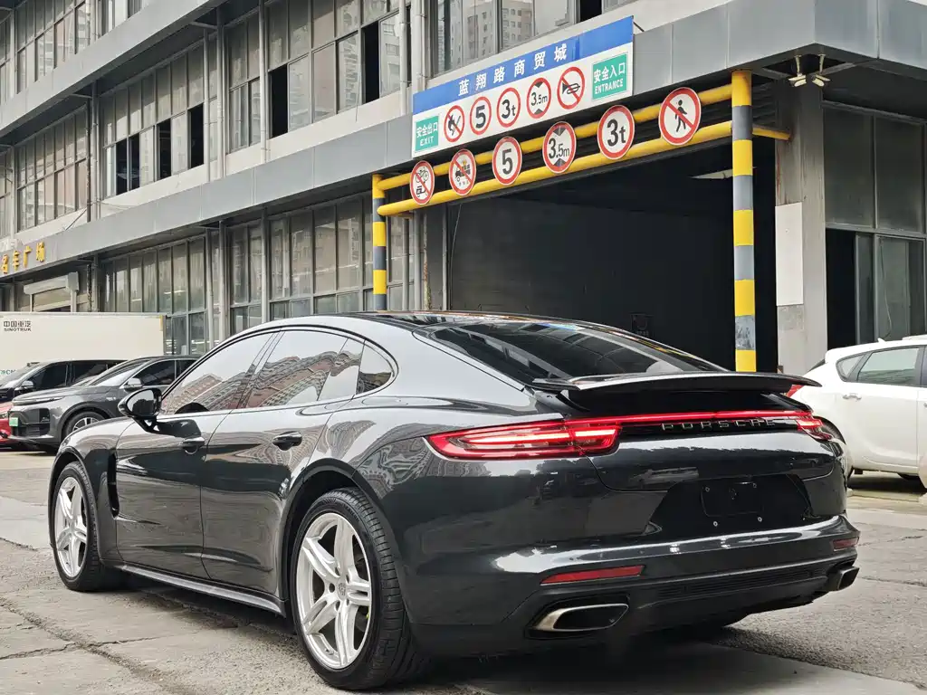 Porsche Panamera — миниатюра 11