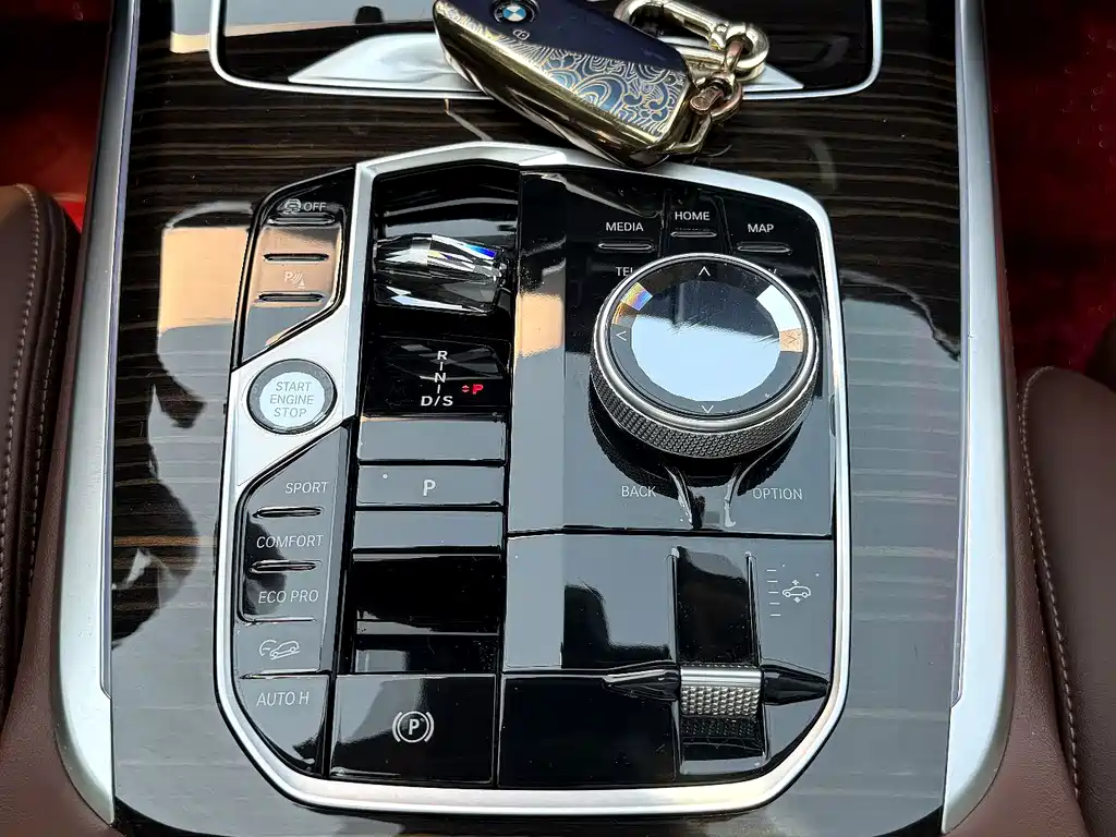 BMW X7 2023 xDrive40i Lead Luxury