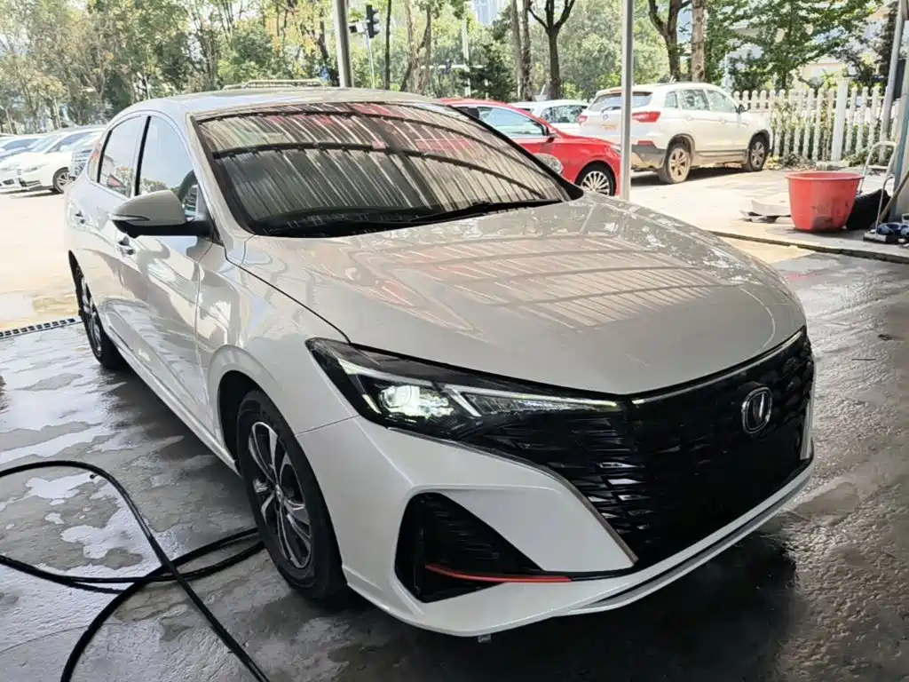 Changan Eado — миниатюра 4
