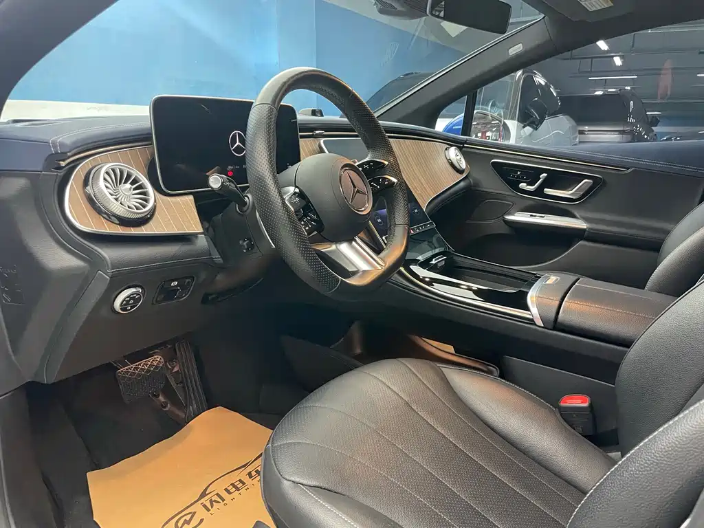 Mercedes-Benz EQE — миниатюра 12