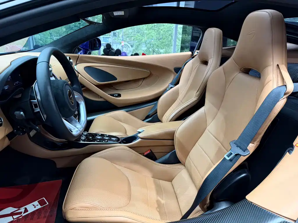 McLaren GT 2023 4.0T