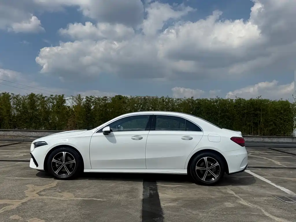 Mercedes-Benz A-Class — миниатюра 17