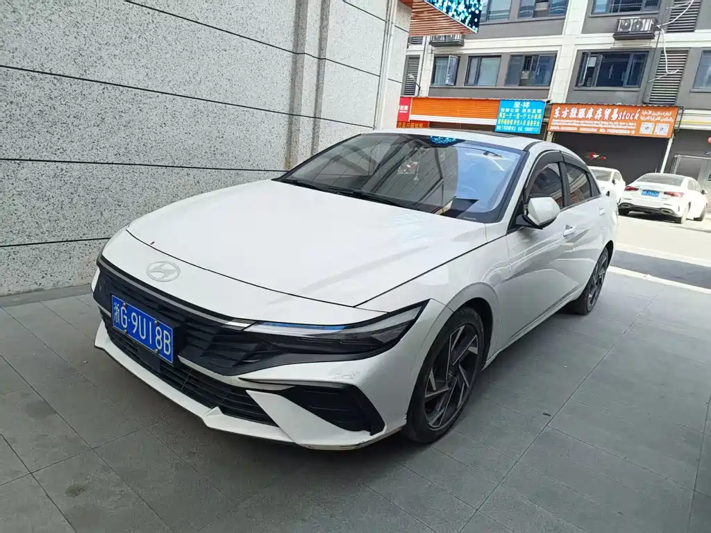 Hyundai Elantra 2024