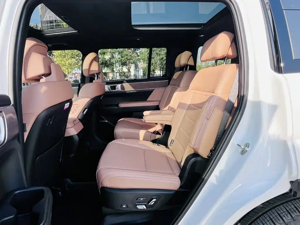 Hyundai Santa Fe — миниатюра 8