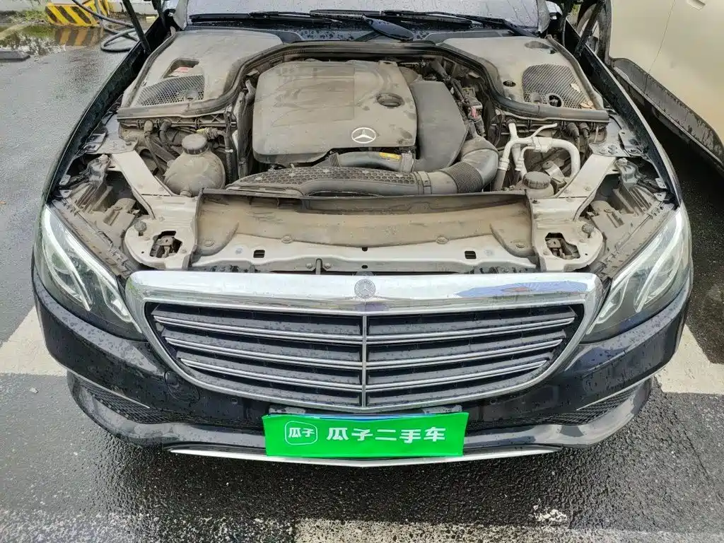 Mercedes-Benz E-Class — миниатюра 11