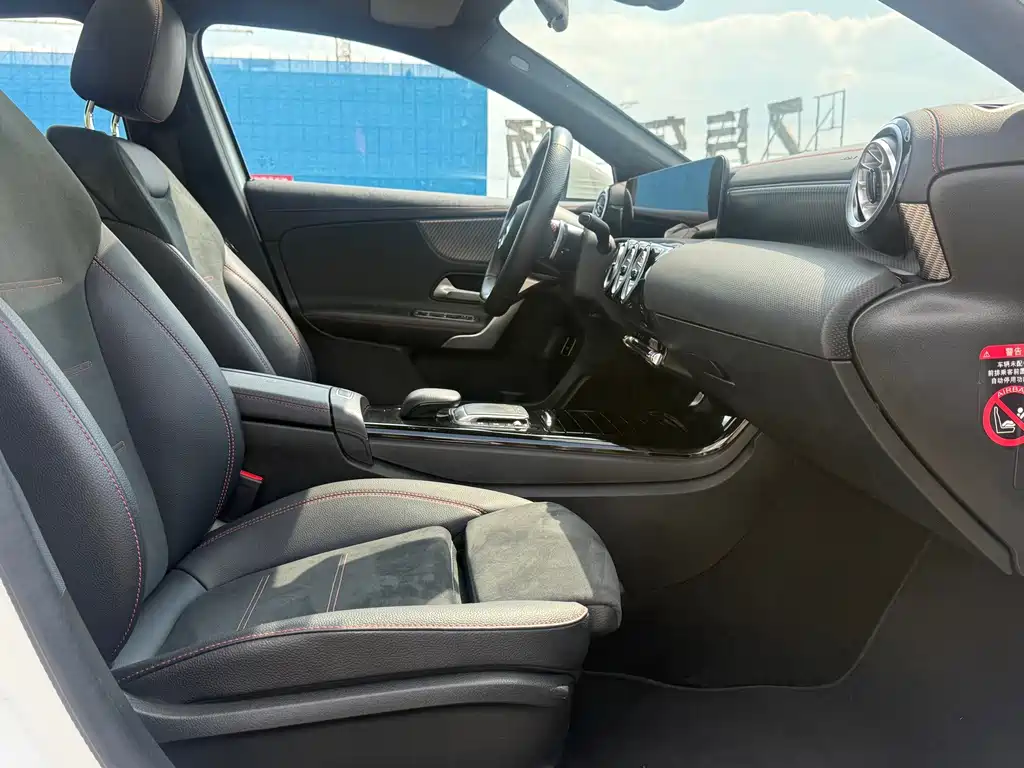 Mercedes-Benz A-Class — миниатюра 6