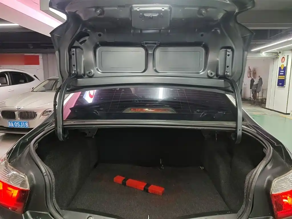 Citroen Elysee — миниатюра 19