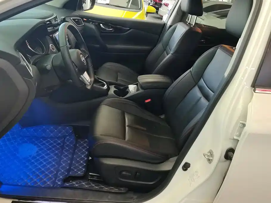 Nissan Qashqai — миниатюра 9