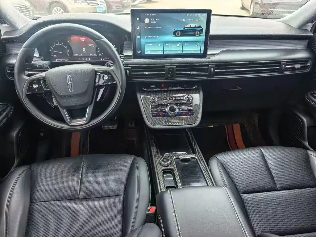 Lincoln Corsair — миниатюра 5